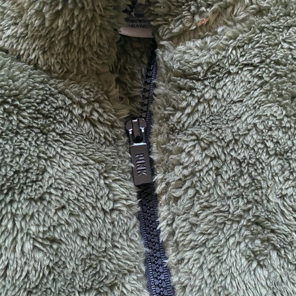 ❌SOLD❌ PINK Victoria’s Secret Fuzzy Coat - Picture 3 of 7